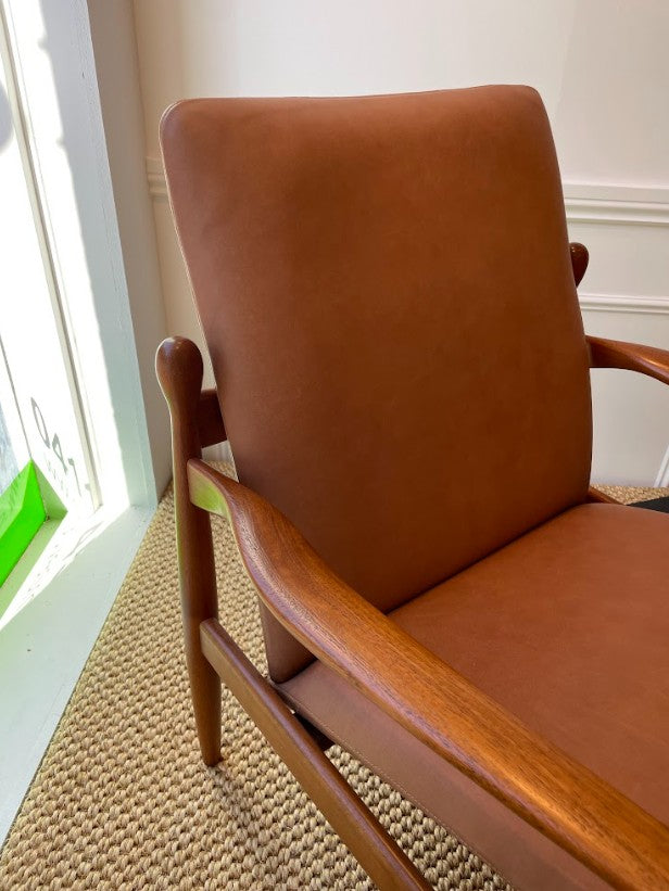 Ex Parker People™ most iconic refurbishment. The coveted model 150 from Parker furniture. Available for viewing in Sydney.