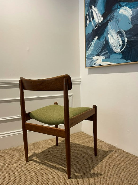 Back view of a Parker dining chair by Parker Furniture Sydney, Model 105, refurbishment by Covesmore Solutions. Available online or in Willoughby at Parker furniture showroom.