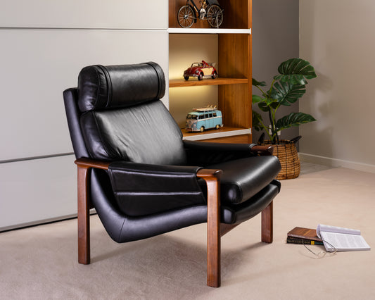Tessa T21 Black Leather armchair, available for Sale from Parker Furniture Showroom in Sydney. Covesmore.
