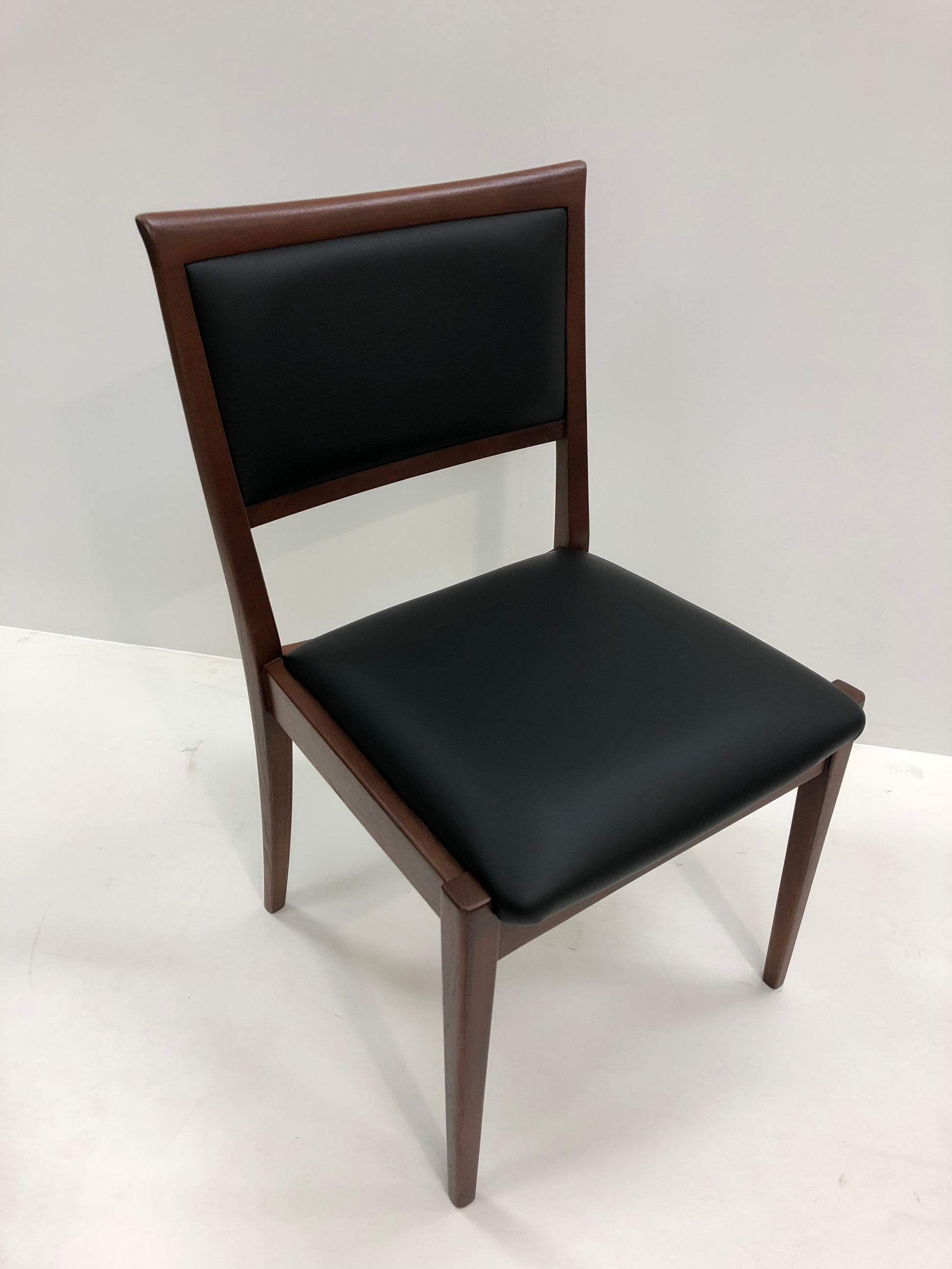 Parker Furniture Dining Chair Model 70, Restored by Covesmore & Available online or in Willoughby at Parker furniture showroom.