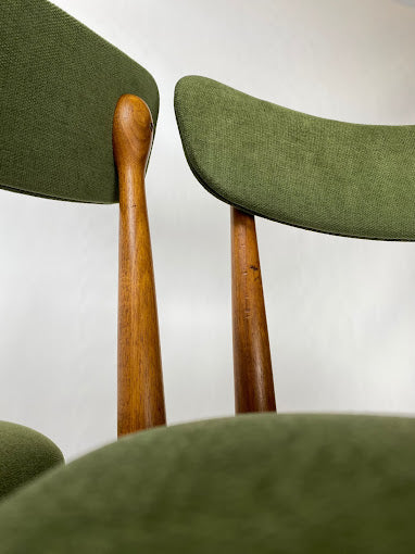 Side view of a Parker Dining Chair Model 108. Refurbished by Covesmore. Ex Parker People™